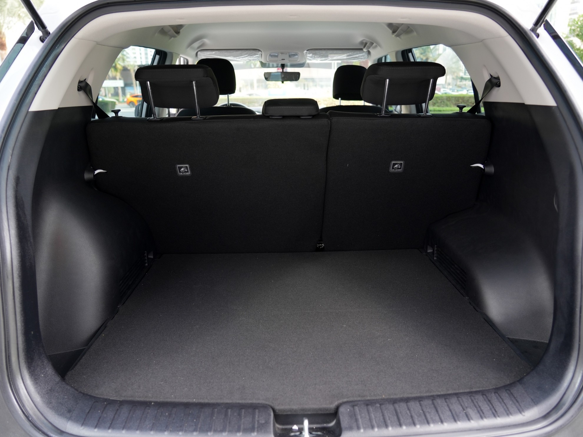 https://www.quickdrive.ae/uploads/2023/02/12/Hyundai Creta 5-Seater 2023 (10).jpg